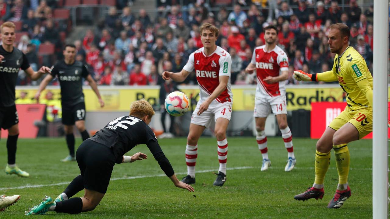 Ritsu Doan trifft beim Sieg der Freiburger in Köln.