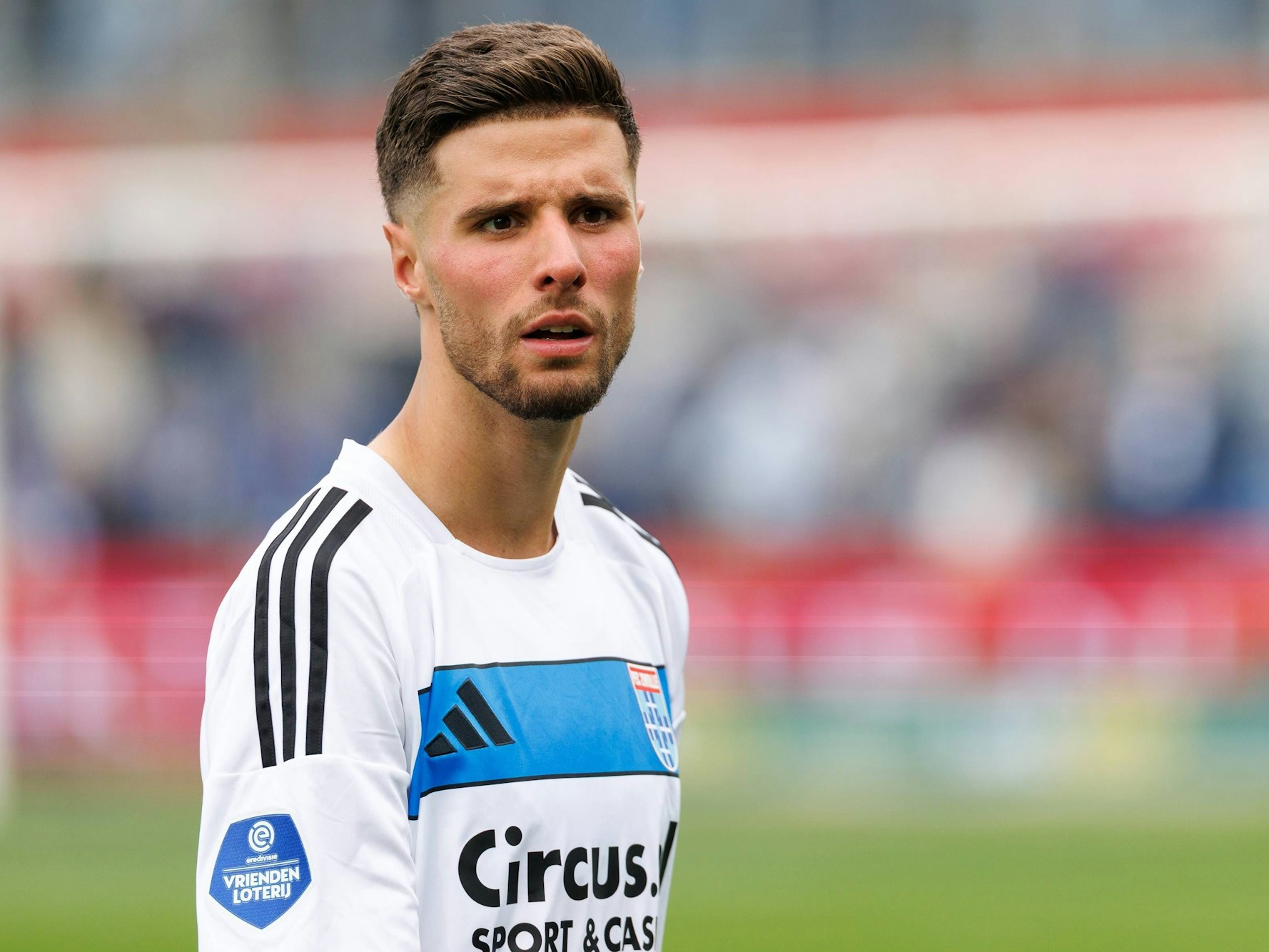 Anour El Azzouzi noch im Trikot von PEC Zwolle.