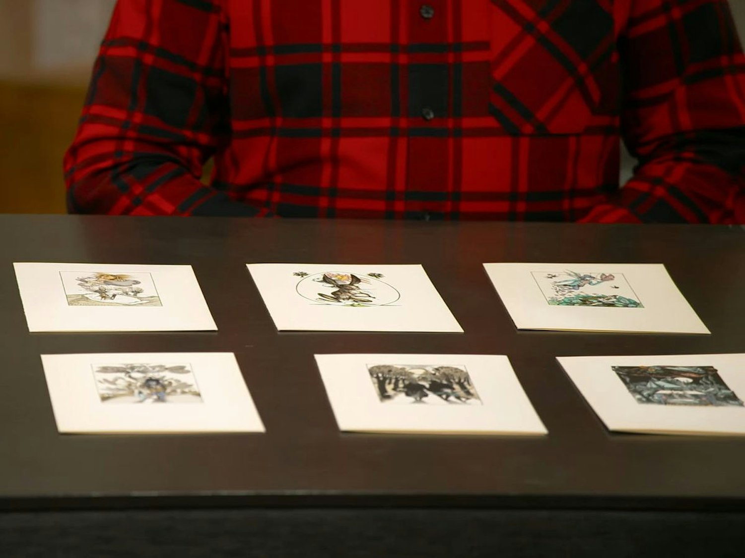 Die weiteren Raritäten der Trödel-Show: Das Mappenwerk „Die dreizehn Monate“ von Erich Kästner aus dem Jahr 1972 mit Bildern und Gedichten wird auf 180 bis 220 Euro geschätzt.
(Bild: ZDF)