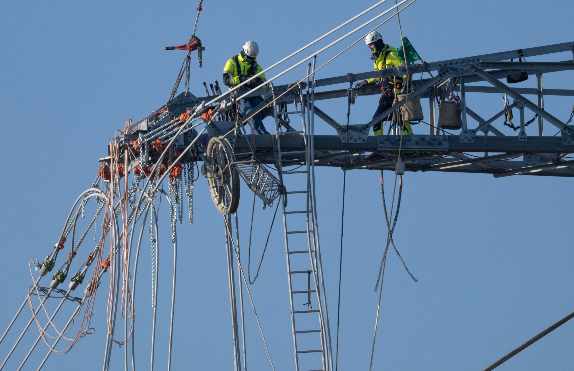 Bei Tausenden Haushalten ist in Rüsselsheim erneut der Strom ausgefallen (Symbolbild).