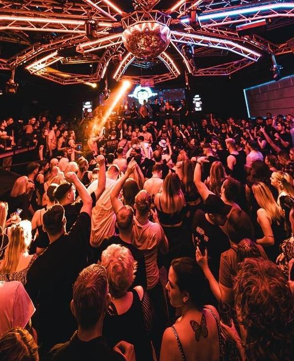 Blick in den Clubs „Discoplex A8“ in Saarbrücken.