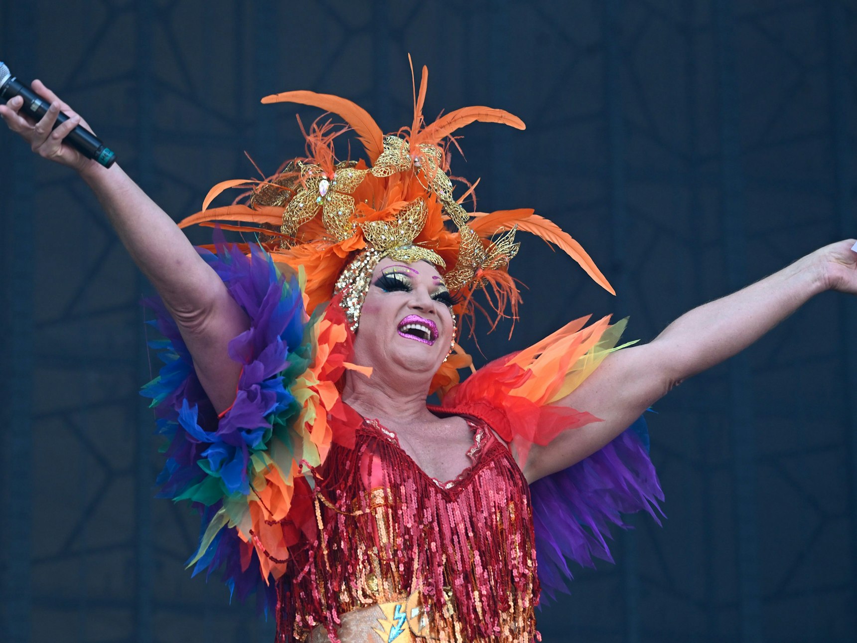 Dragqueen Olivia Jones auf der Bühne.