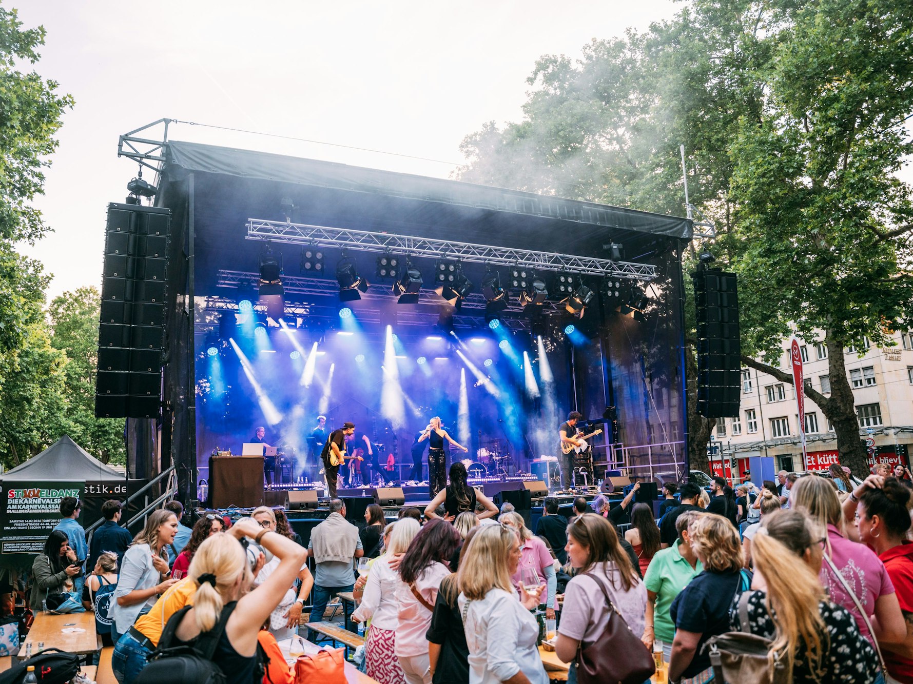 Blick auf die Neumarkt-Bühne bei Jan von Werth.