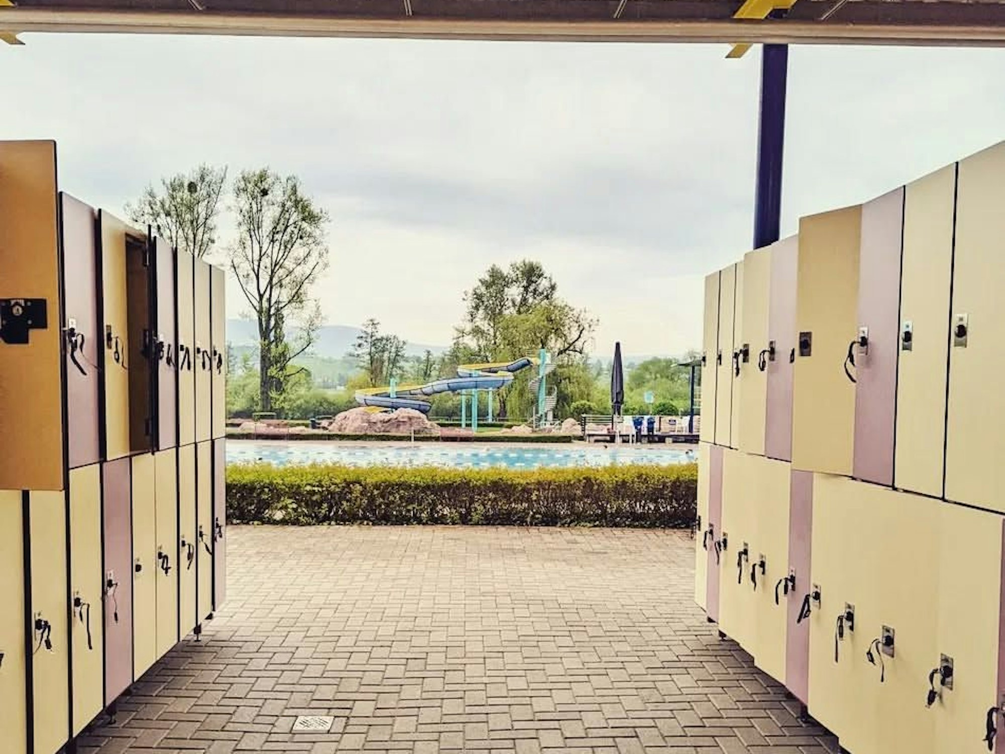 Blick auf das Barbarossabad in Gelnhausen (Archivbild).