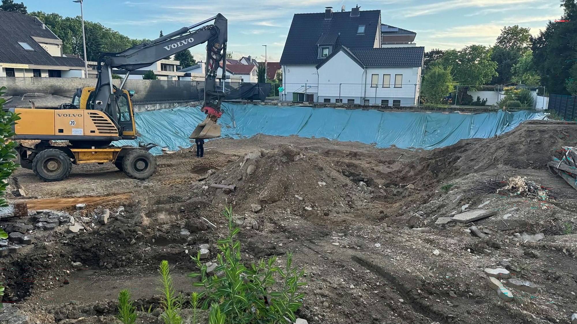 Bei Bauarbeiten in Siegburg wurde eine Fliegerbombe in einer Baugrube gefunden.