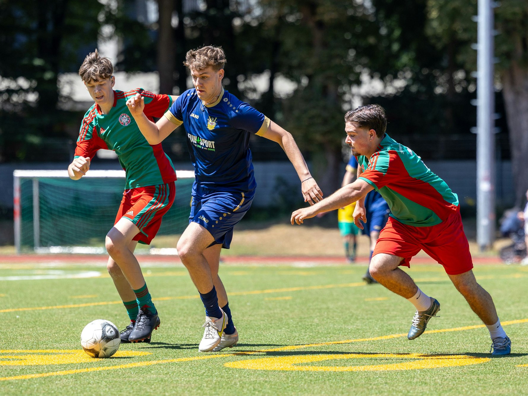 Szene aus dem Fußballspiel beim Traditionscup.