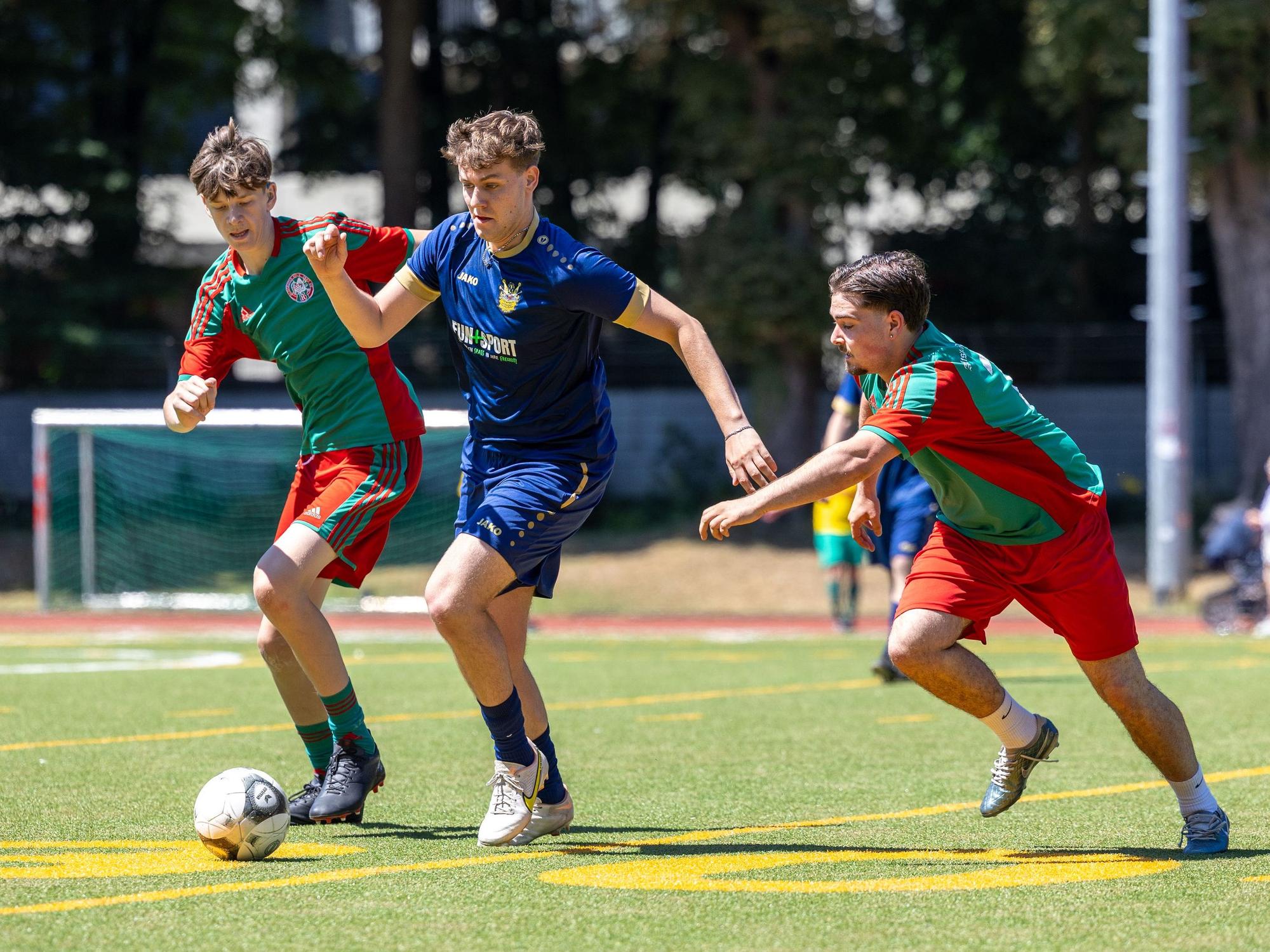 Szene aus dem Fußballspiel beim Traditionscup.