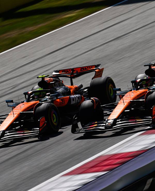 Lando Norris im Duell mit Oscar Piastri.