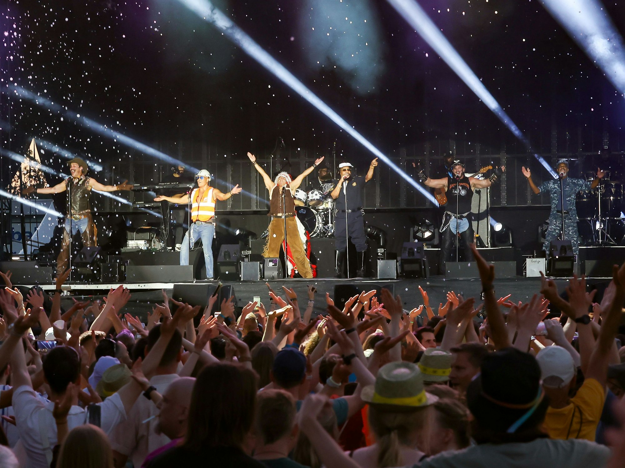 Die Village People beim Auftritt auf dem „Rainbow Festival“.