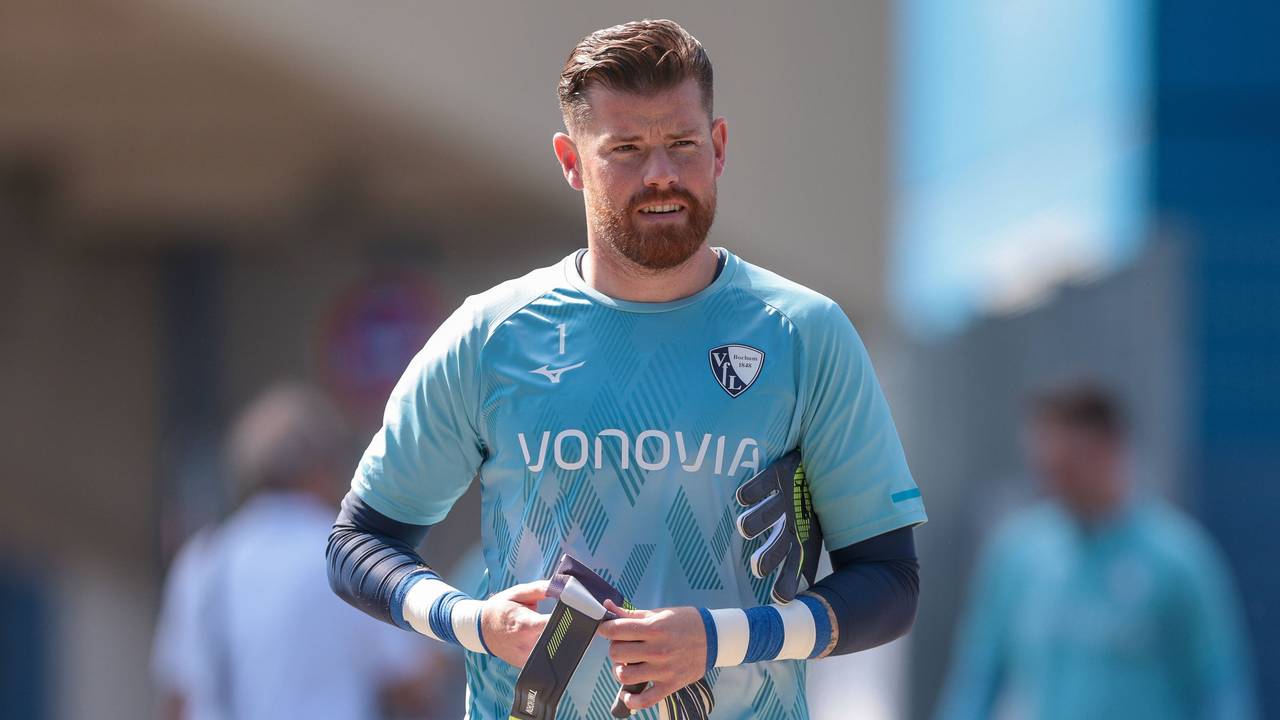 Timo Horn am 25. Juni 2025 vor einer Trainingseinheit beim VfL Bochum.