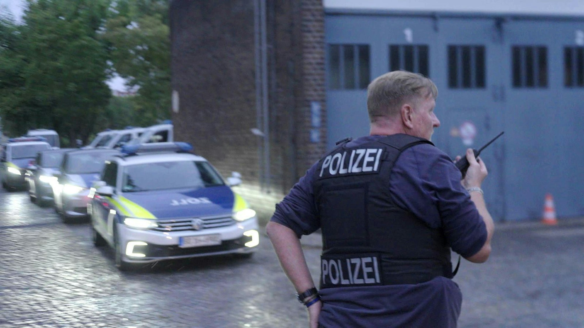 Was können Razzien gegen kriminelle Clans bewirken? (Bild: ZDF/Jurek Wieben und Fabian Beyer)