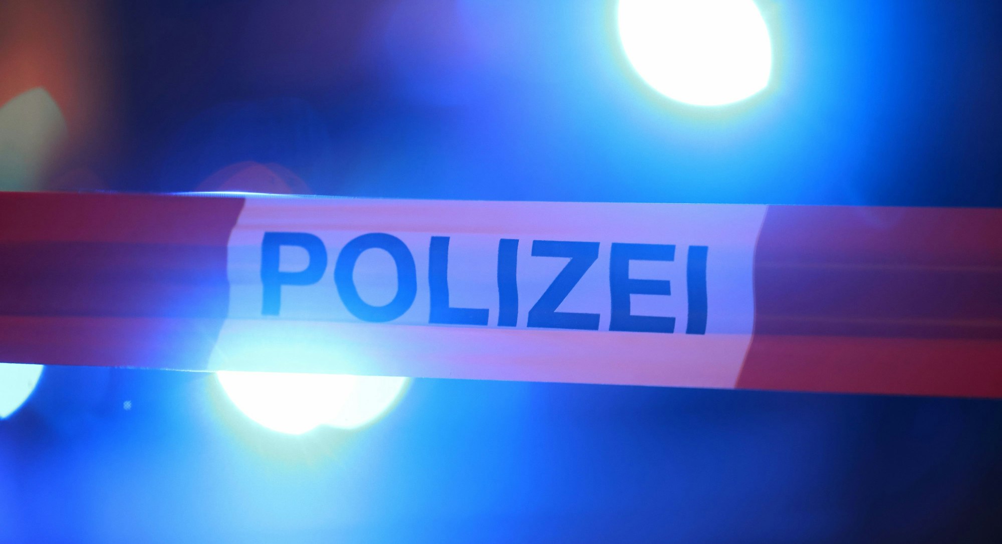 Die Polizei ermittelt nach einem Einbruch (Symbolfoto).