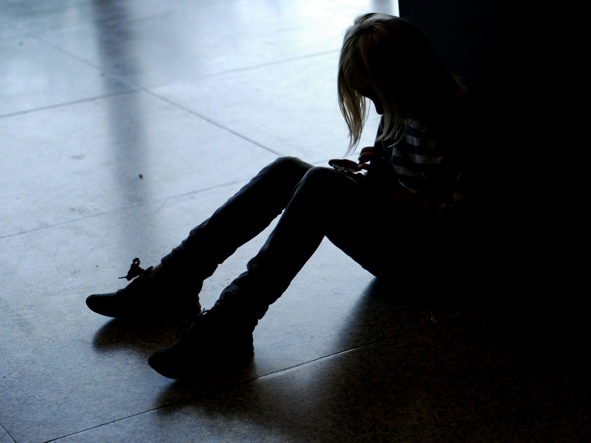 Eine heute 58-Jährige wurde als Kind von einem Priester über Jahre schwer sexuell missbraucht. (Symbolfoto)