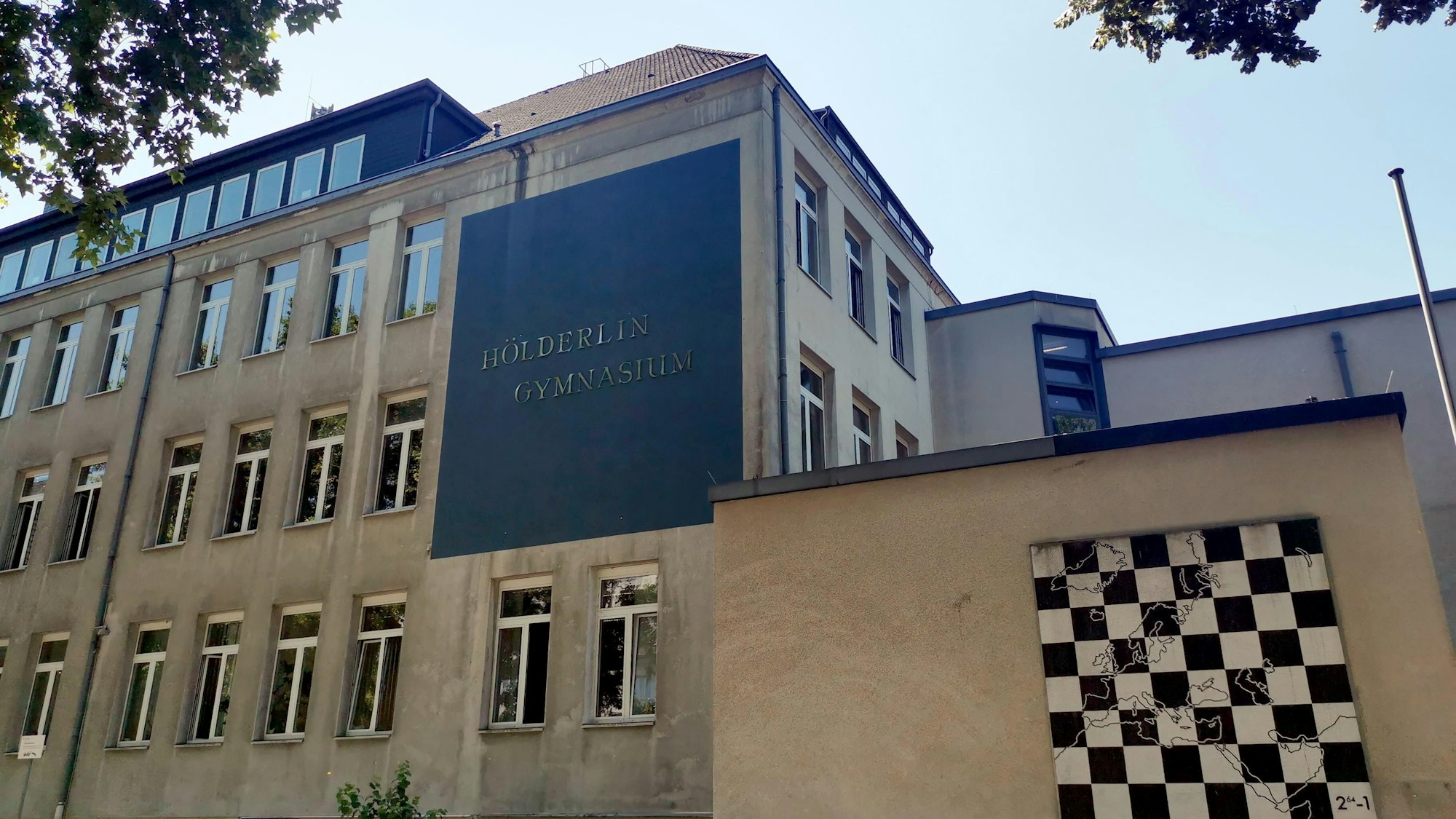 Das Hölderlin-Gymnasium in Mülheim