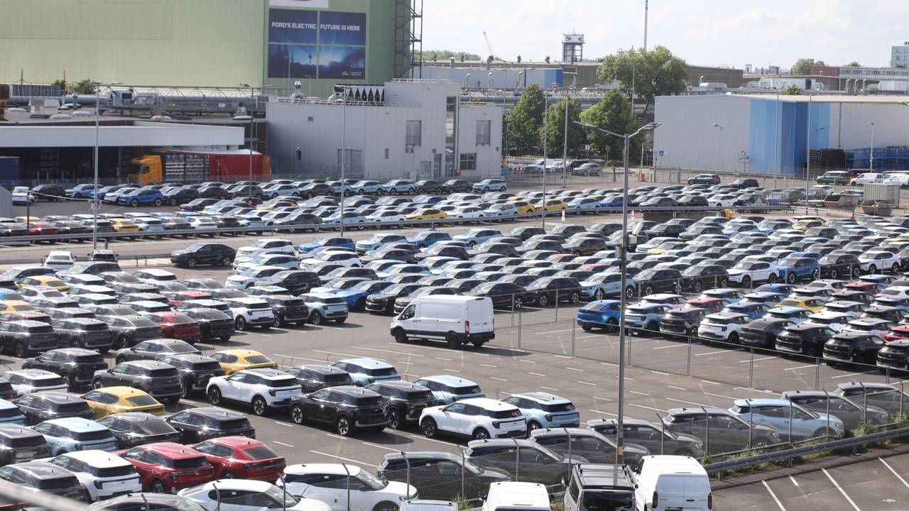 Das Ford Werk in Köln-Niehl am Rhein