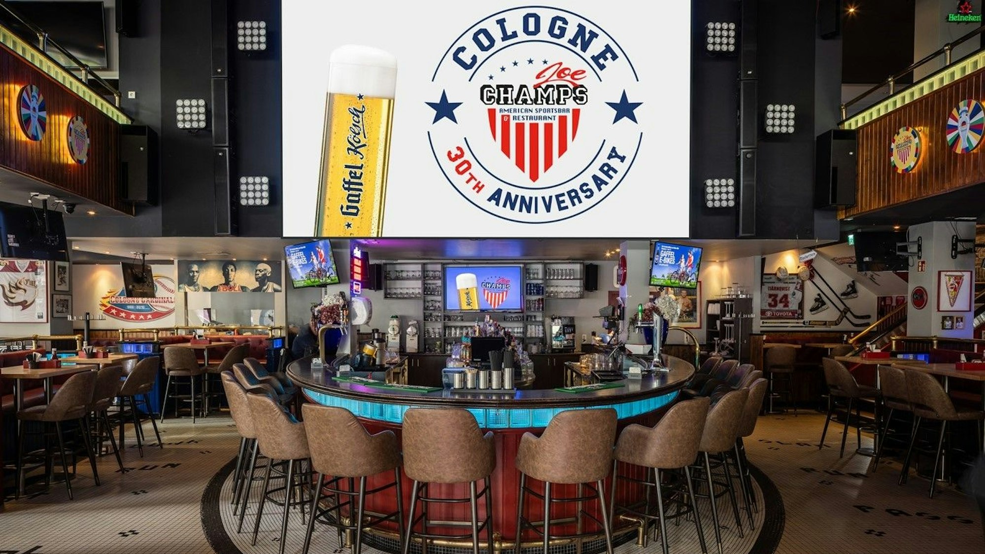 Blick ins Innere des Joe Champs am Rudolfplatz.