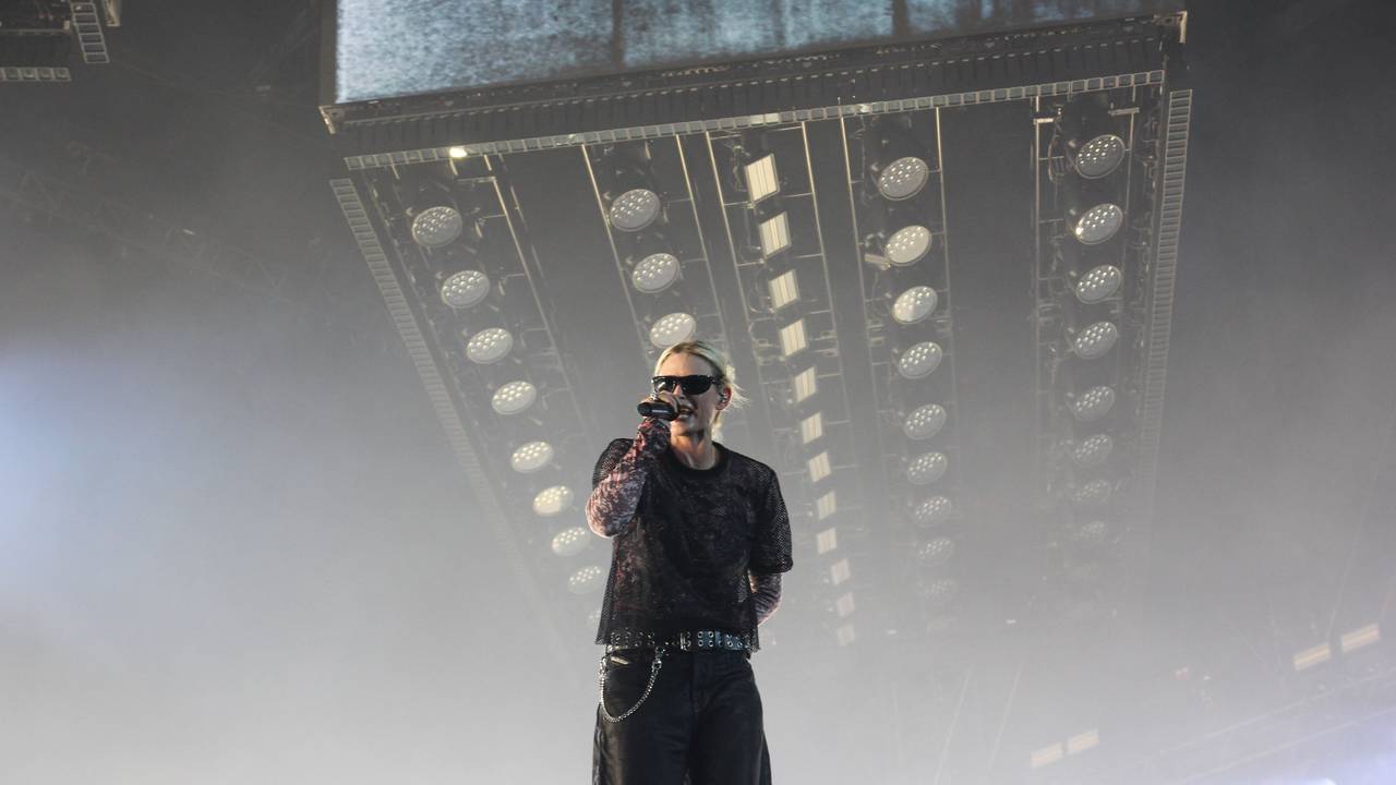 Sängerin Emily Armstrong beim Konzert der Band Linkin Park.