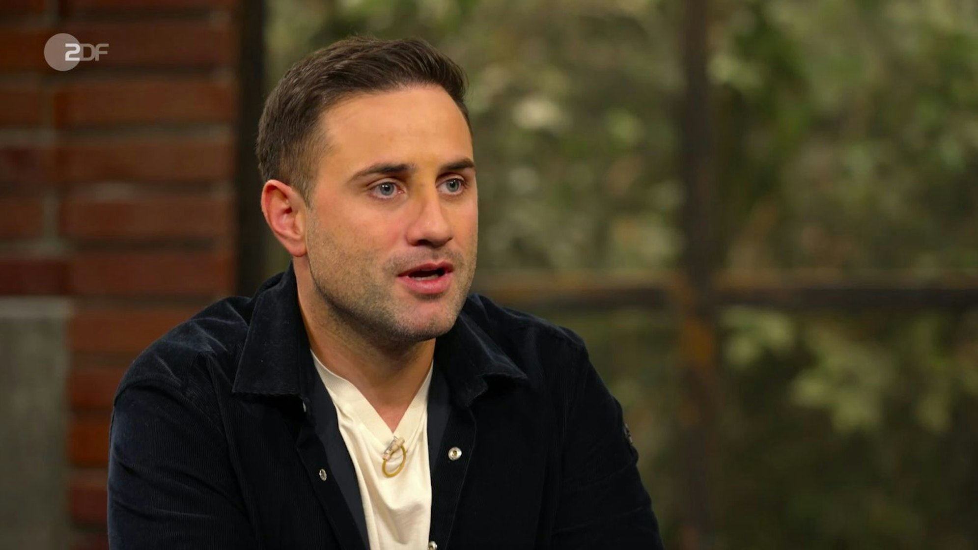 „Den brauche ich!“, entschied David Suppes in der Mittwochsausgabe der ZDF-Trödelshow, als er einen seltenen Trödelfund aus Paris erblickt hatte. (Bild: ZDF)