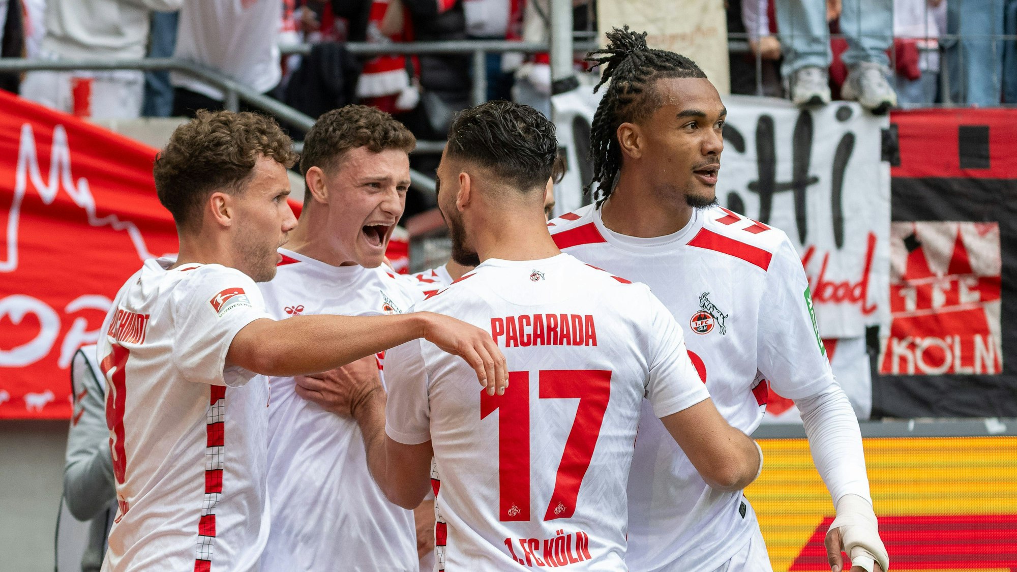 Die FC-Profis spielen nach dem Bundesliga-Aufstieg in neuem Gewand.