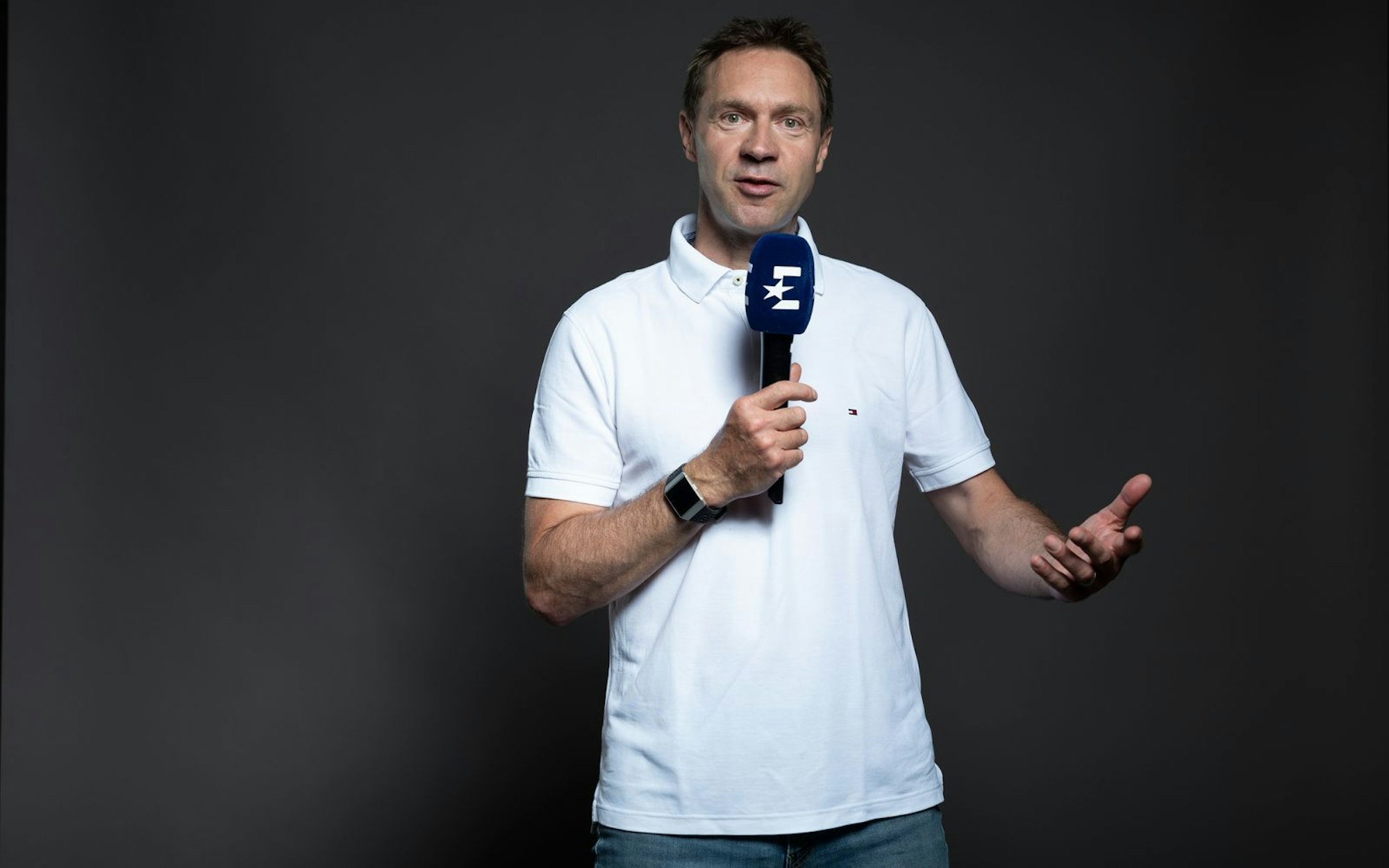 Nur ein Mensch ist die Tour de France öfter gefahren als Jens Voigt. Erst mit 42 Jahren machte der Berliner nach seiner 17. Rundfahrt 2014 Schluss. Seitdem arbeitet er unter anderem als Radsport-Experte und Kommentator. Im Interview spricht er über seinen dramatischen Unfall. (Bild: Eurosport/Maurice Weiss)