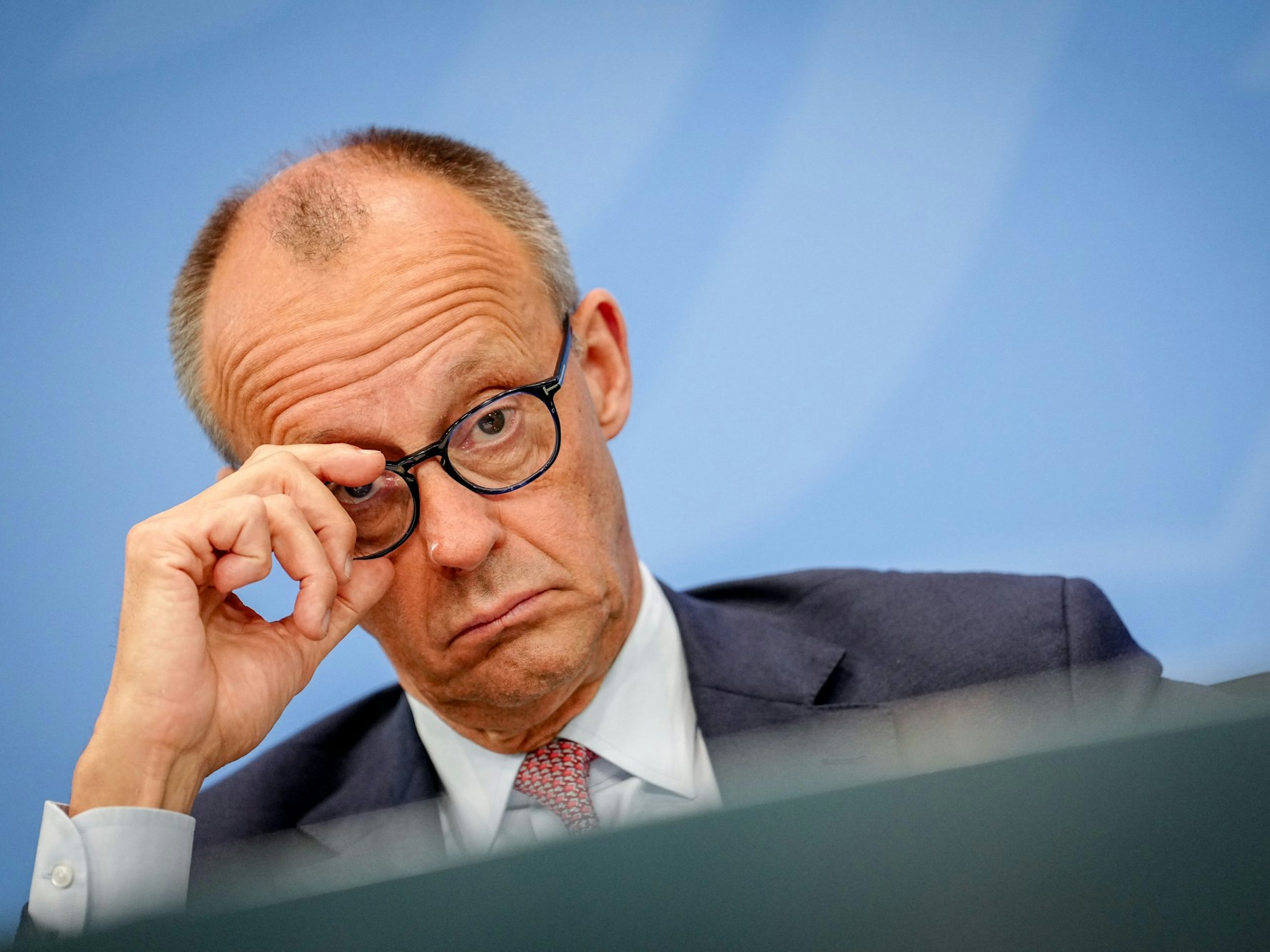 Bundeskanzler Friedrich Merz (CDU) im Portrait.