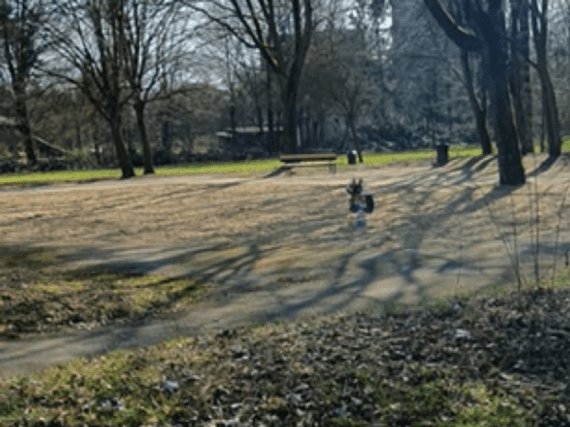 Dieser trostlose Spielplatz befindet sich in Köln-Seeberg.