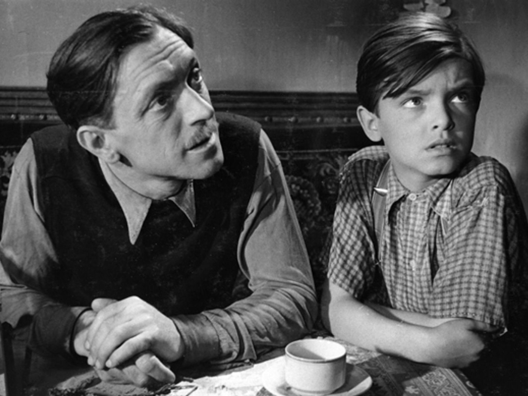 Mit elf Jahren stand Charles Brauer (rechts) in „Irgendwo in Berlin“ (1946) das erste Mal vor der Kamera. (Bild: Progress Filmverleih)