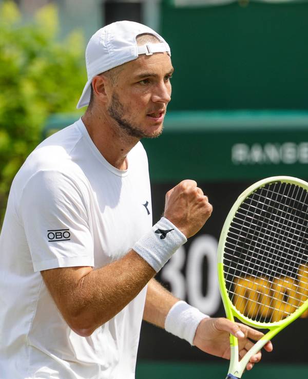 Jan-Lennard Struff ballt die Faust.