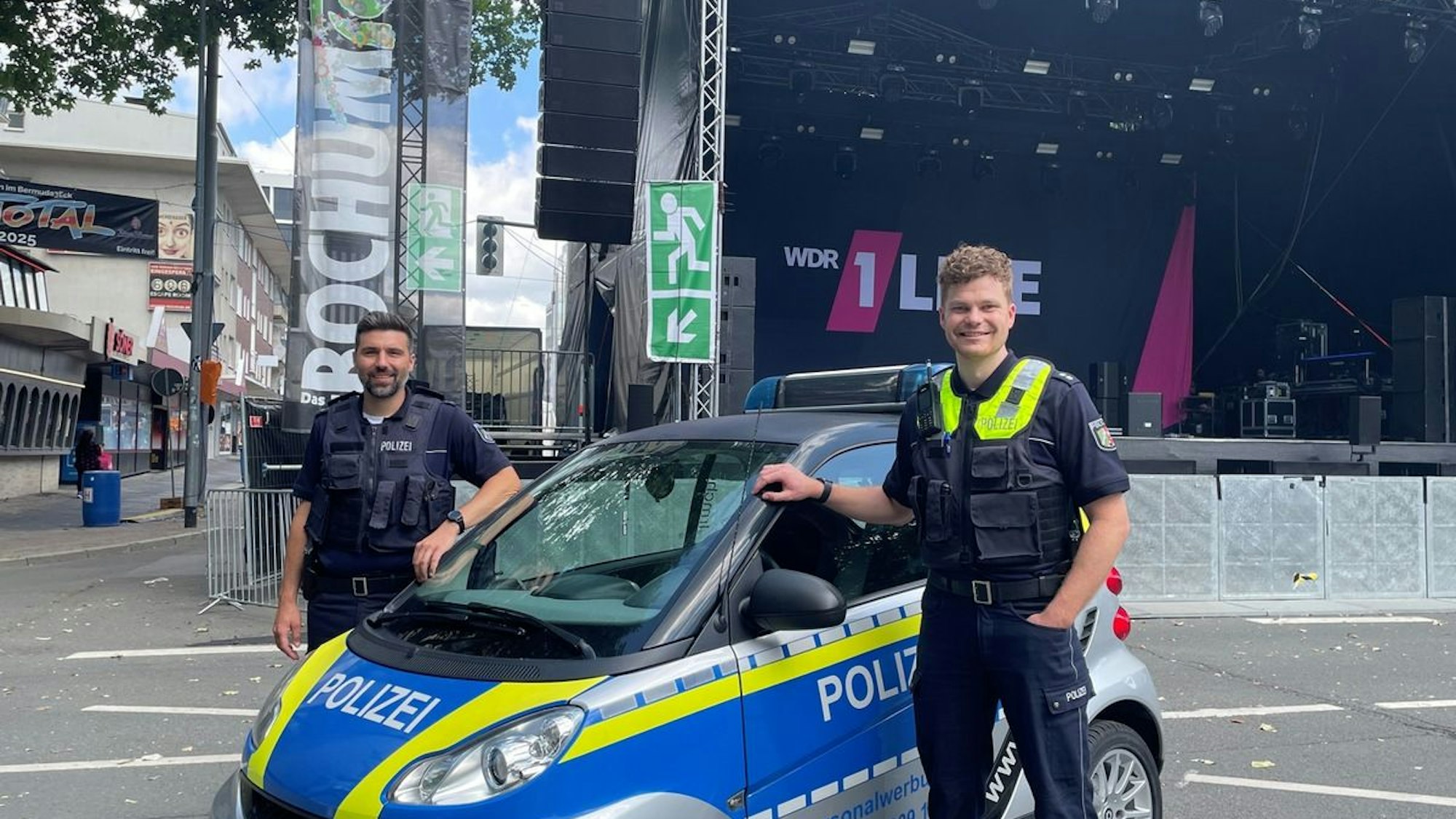 Polizei mit mobiler Wache bei Bochum Total - letzter Einsatz für Irmchen