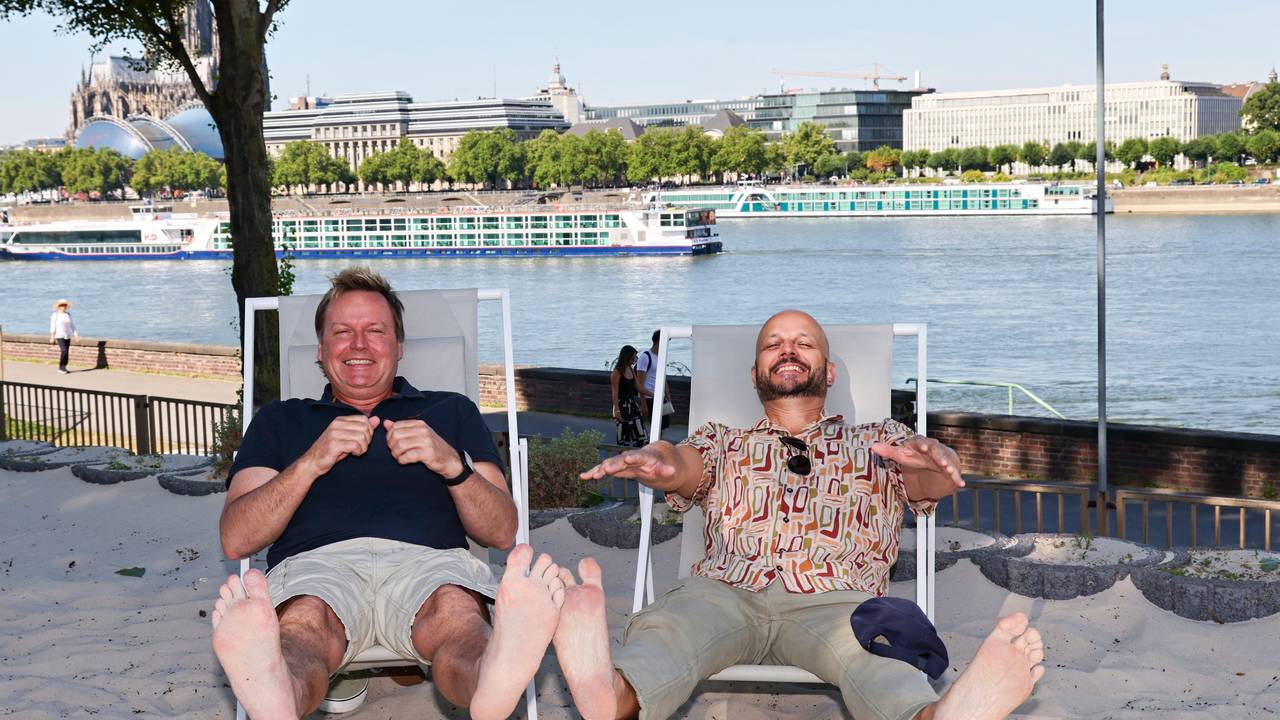 Mirko Bäumer und Pit Hupperten von den Bläck Fööss im Beachclub.