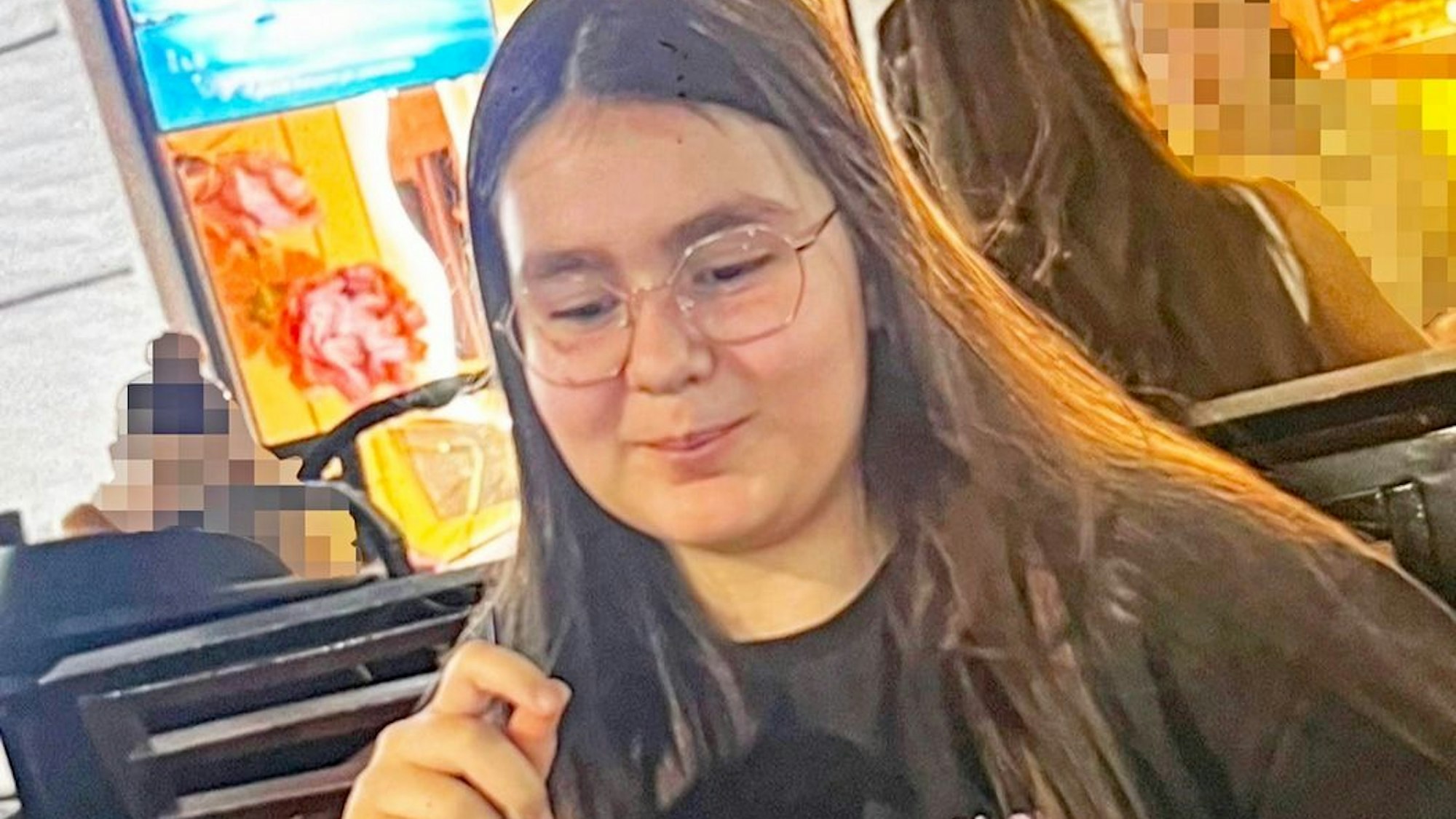 Fahndungsfoto der vermissten 13-jährigen Erna H. aus Mettmann. Das Mädchen wird seit Freitag vermisst und die Polizei bittet um Hinweise zu ihrem Aufenthaltsort.