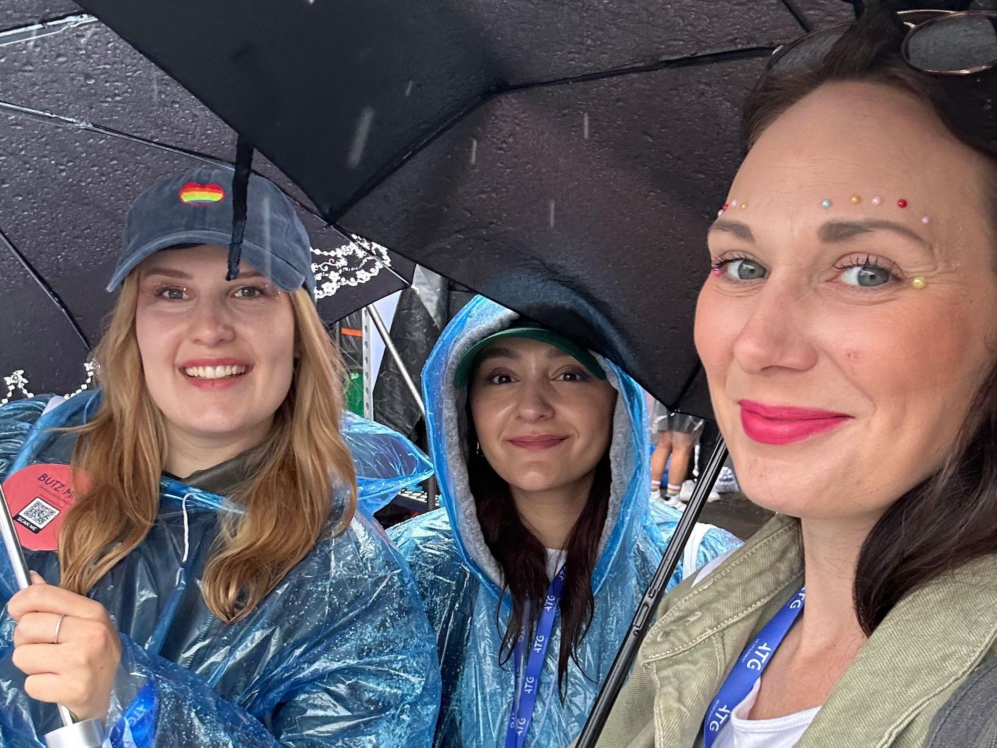 „Singin' in the Rain“ ist das Motto bei den Kolleginnen der KStA-Medien.