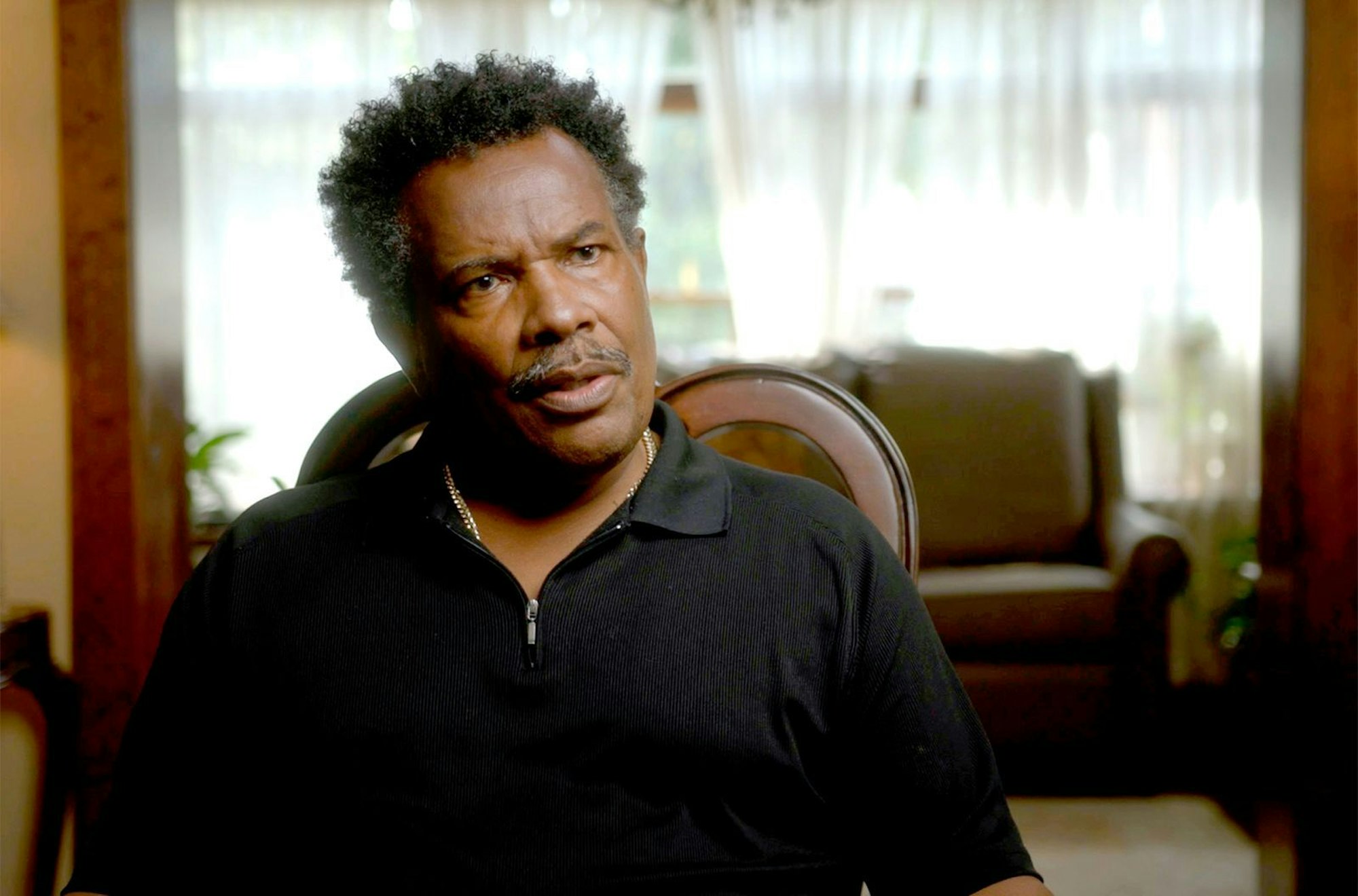 Wenn Rechtsextreme ganze Familien zerstören: Garnell Whitfield ist Sohn eines der Opfer des rechtsextremistischen Anschlags von Buffalo 2022. (Bild: Ventana Film)