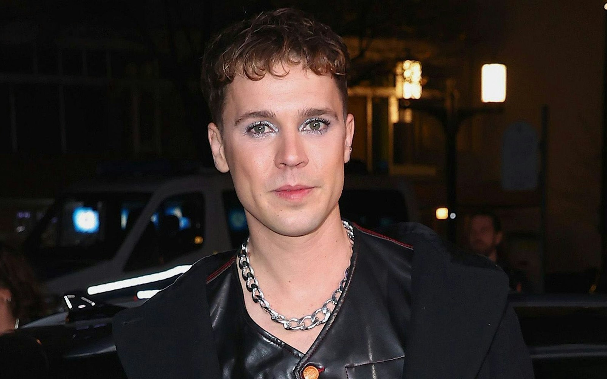 2024 outete sich Felix Jaehn als non-binär. Privat möchte Jaehn nun Fee genannt werden, als Künstlername bleibt der alte Name aber erhalten. (Bild: 2023 Getty Images/Sebastian Reuter)