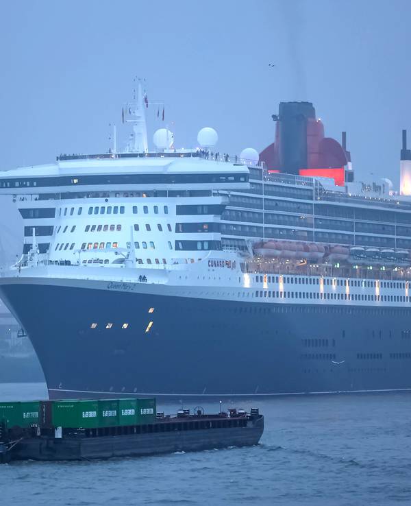 Auf der „Queen Mary 2“, hier ein Foto aus dem Jahr 2022, hat es im März einen größeren Ausbruch gegeben: elf Prozent der Passagiere und Passagierinnen wurden als erkrankt erfasst.