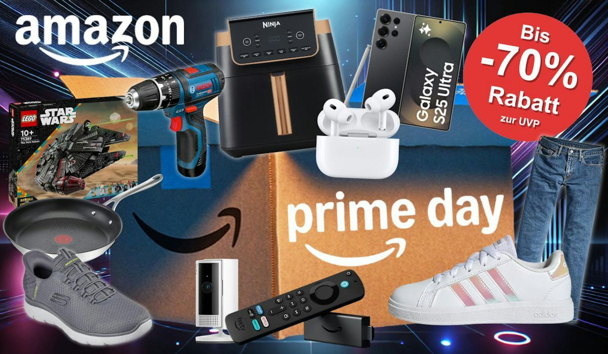 Ein großes Amazon Prime Paket mit Prime Day Aufdruck vor einem bunten Hintergrund, davor Produkte wie Skechers und Adidas Sneaker, Bosch Professional Akkubohrschrauber, Lego Star Wars Set, Apple Airpods, Cosori Airfryer, Samsung Galaxy S25 Smartphone, Levi's Jeans und Fire TV Stick.