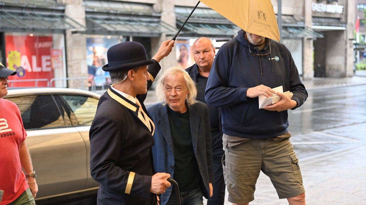 AC/DC am Sonntag am Breidenbacher Hof in Düsseldorf.