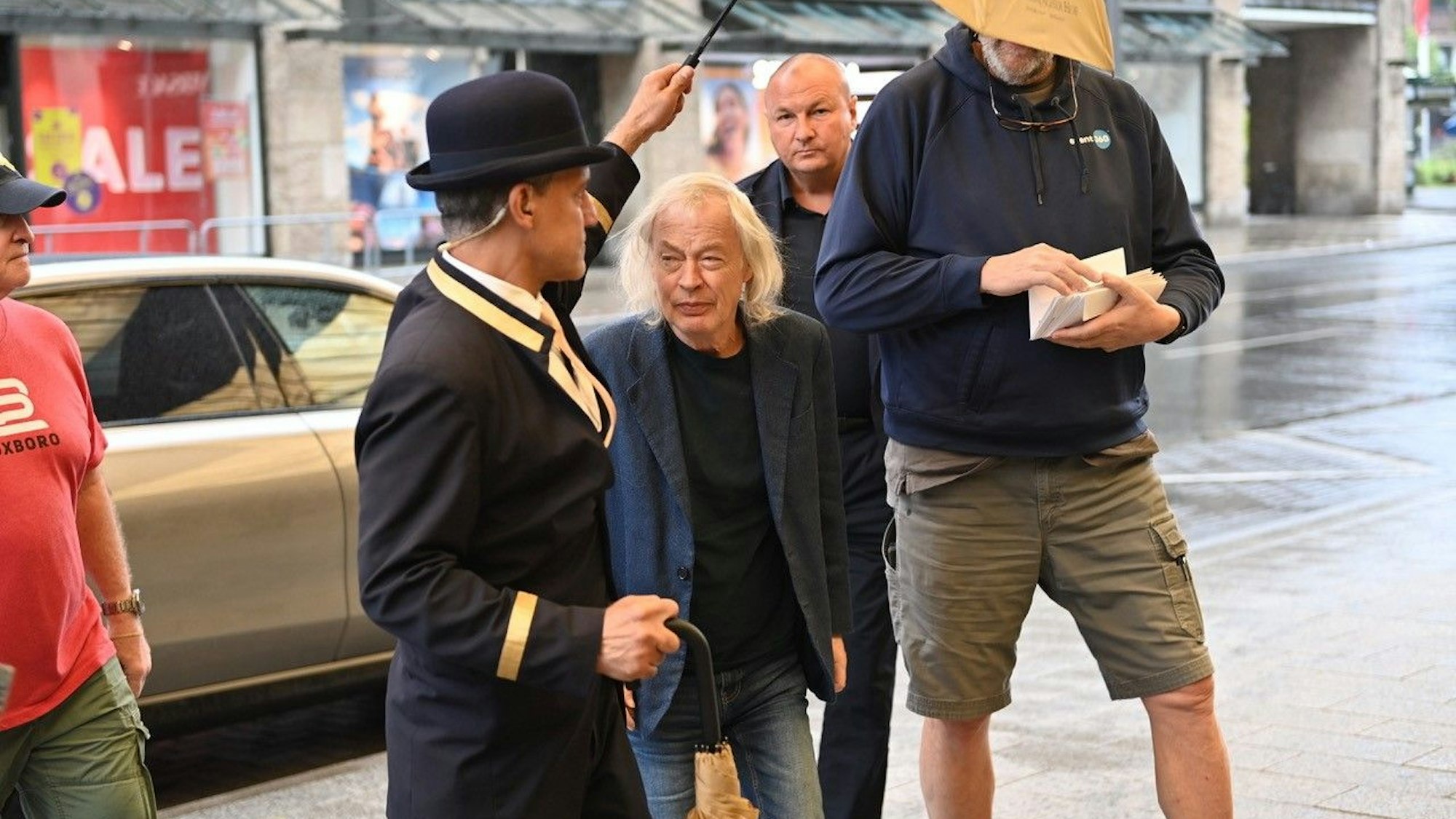 AC/DC am Sonntag am Breidenbacher Hof in Düsseldorf.