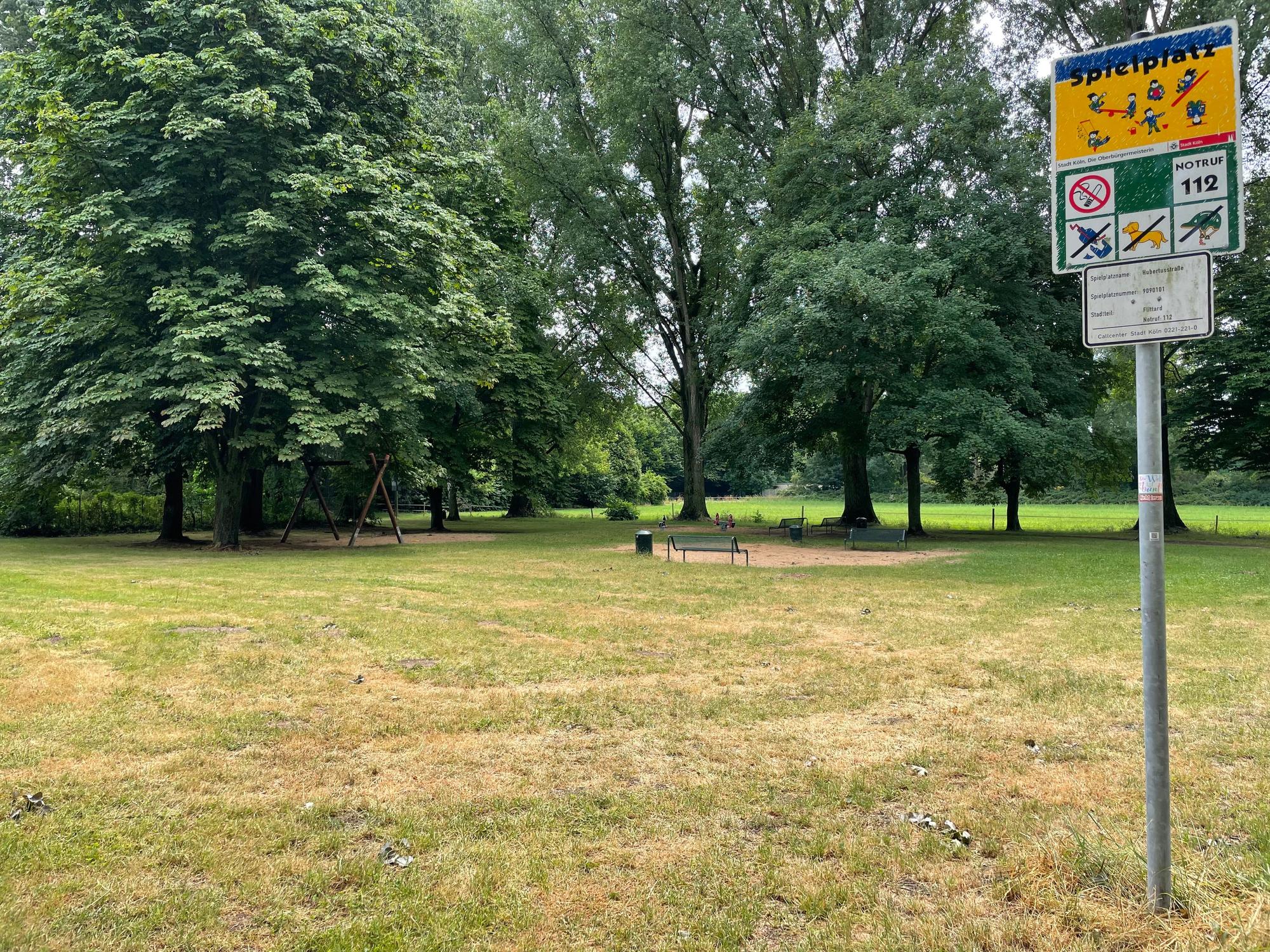 Der Spielplatz an der Hubertusstraße in Köln-Flittard ist inzwischen sehr trostlos.