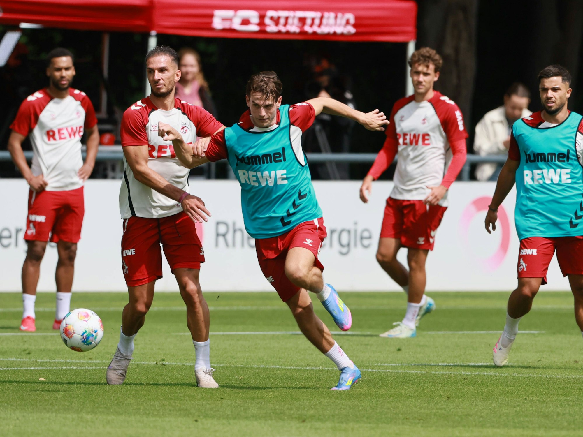Jakub Kaminski beim Trainingsauftakt des 1. FC Köln.