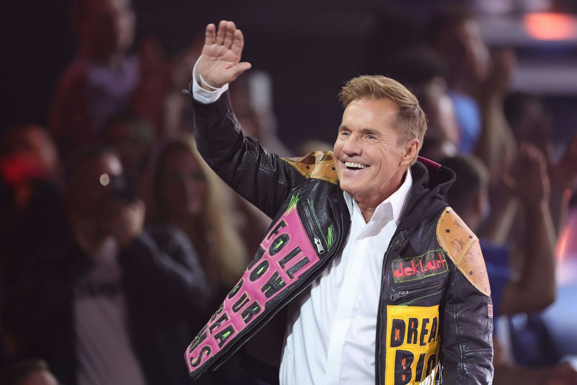 Dieter Bohlen darf bei DSDS 2026 zwei neue Gesichter am Jury-Pult begrüßen. (Bild: 2024 Getty Images/Andreas Rentz)