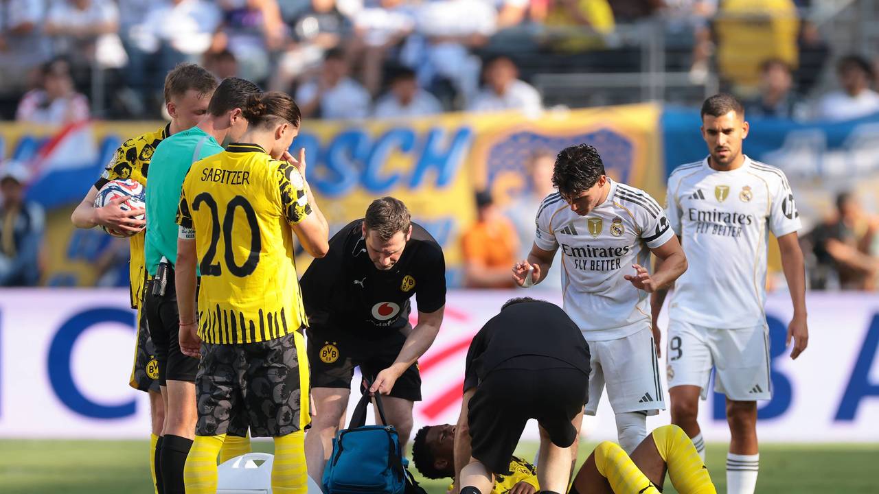 BVB-Profi Julien Duranville musste am Samstag (5. Juli 2025) im Spiel gegen Real Madrid wegen einer Schulter-Verletzung ausgewechselt werden.