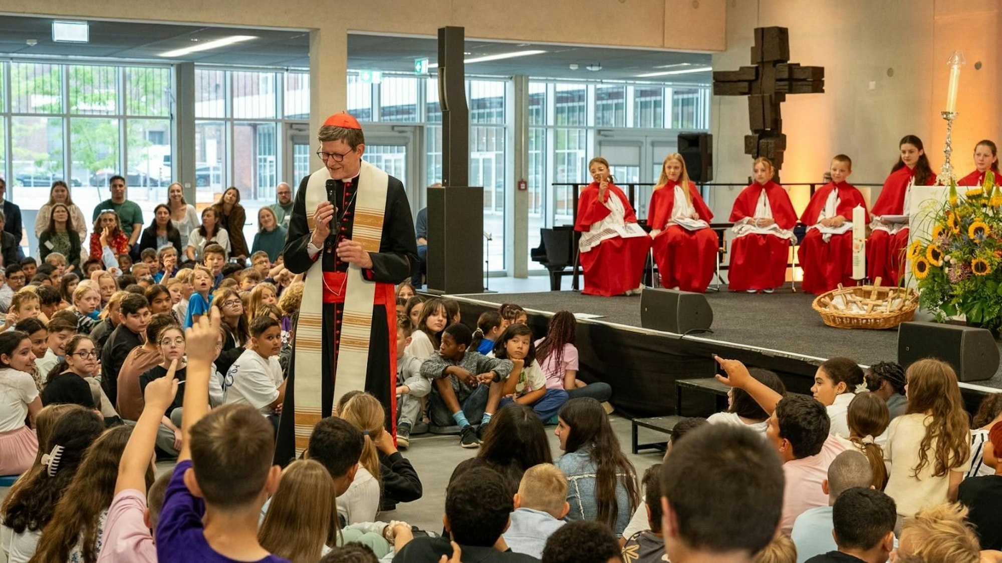 Kardinal Woelki bei der Einweihung des Bildungscampus in Köln Kalk