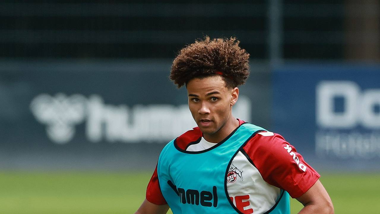 Neo Telle beim Trainingsauftakt des 1. FC Köln.