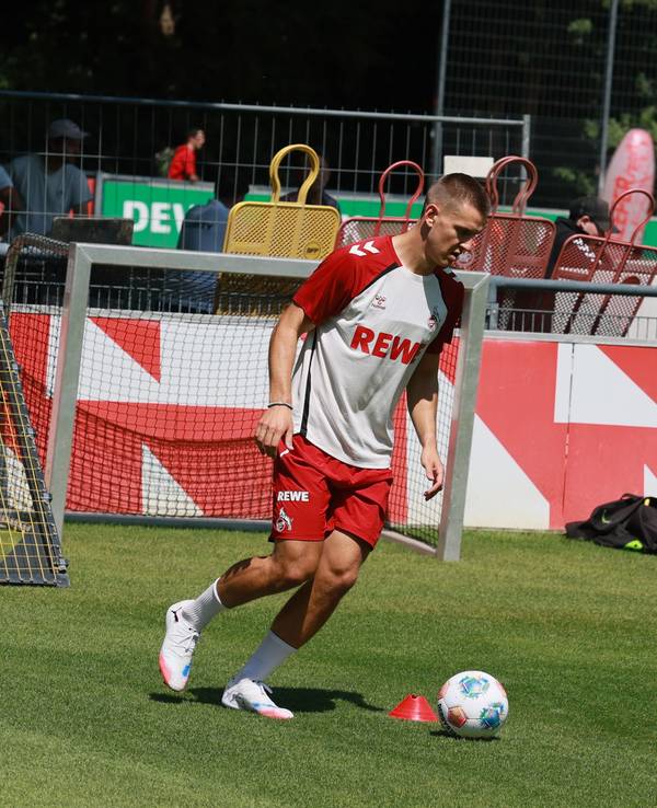 Florian Dietz beim Training des 1. FC Köln.