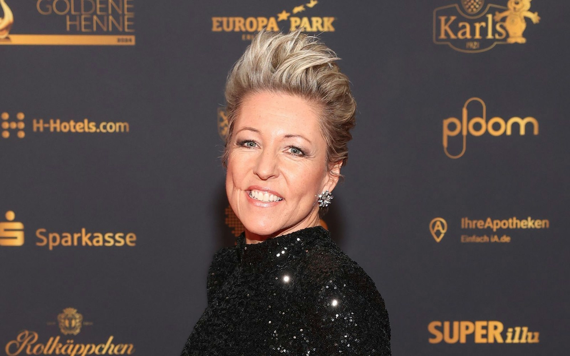 Alexandra Hofmann stand am Sonntag bei „Immer wieder sonntags“ auf der Bühne, als Rettungskräfte um das Leben einer Zuschauerin kämpften. (Bild: 2024 Getty Images/Gerald Matzka)
