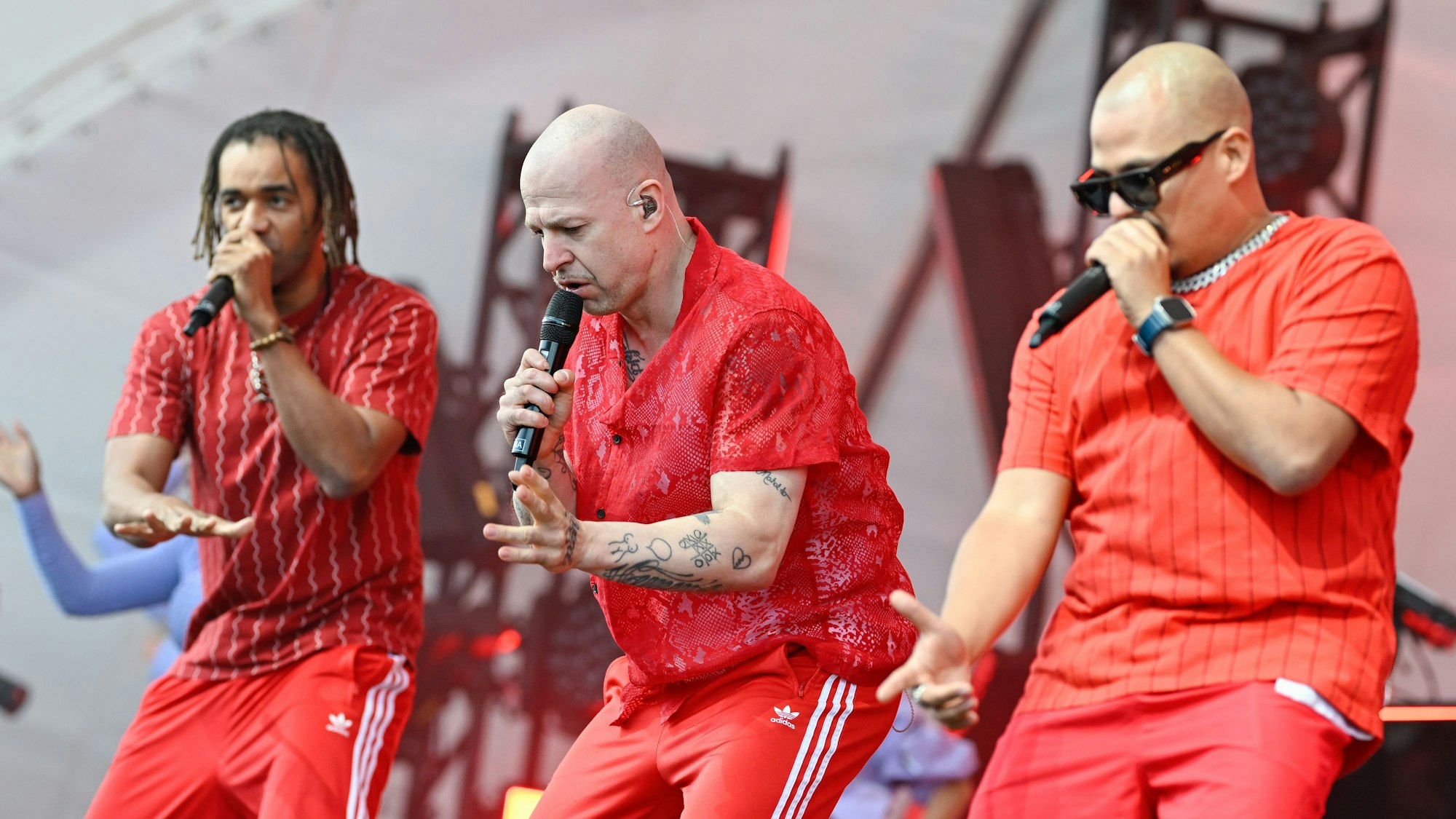 Culcha Candela (von links) mit Johnny Strange, Mateo und Don Cali beim Glücksgefühle-Festival 2024 auf dem Hockenheimring.