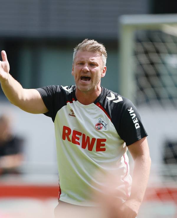 FC-Coach Lukas Kwasniok am 10. Juli 2025 im Training.