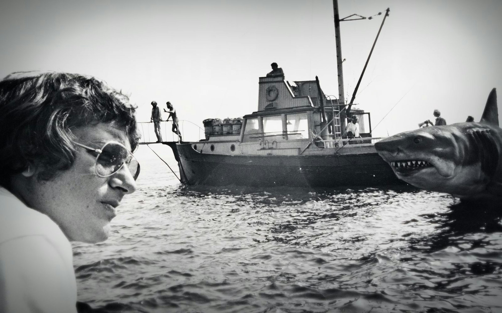„Der weiße Hai“, im Original „Jaws“, setzte Filmmaßstäbe. Auch Regisseur Steven Spielberg (Bild) hat sein ganz persönliches Hai-Trauma davongetragen. National Geographic setzt dem Kult-Horror zum 50. Geburtstag ein dokumentarisches Denkmal. Die deutsche TV-Premiere ist am Samstag, 12. Juli, 20.20 Uhr auf National Geographic. (Bild: Universal Studios Licensing LLC)
