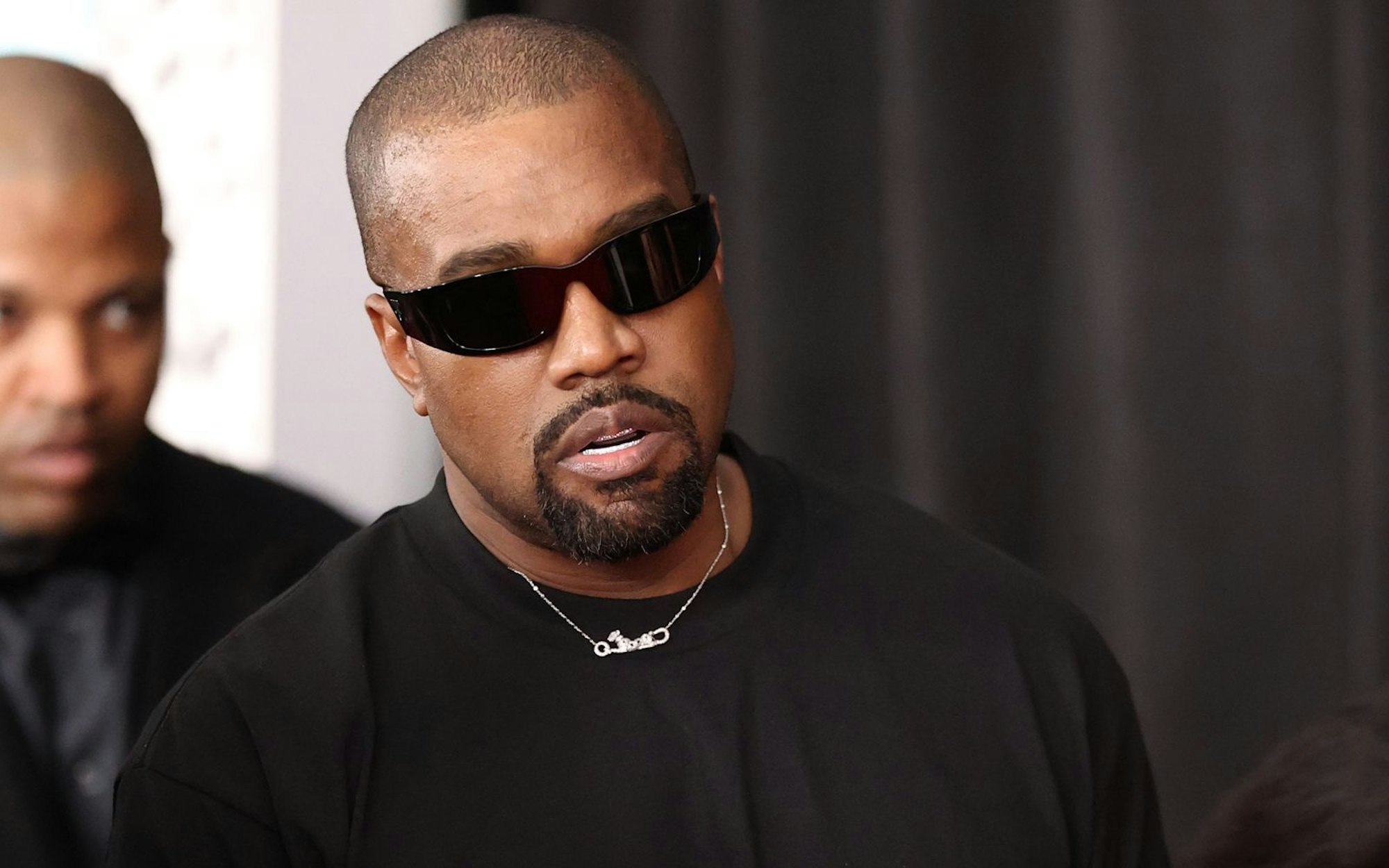 Kanye West hätte in Kürze auf dem Rubicon-Festival in Bratislava auftreten sollen. Nun wurde die Veranstaltung abgesagt. (Bild: 2025 Getty Images for The Recording Academy/Matt Winkelmeyer)